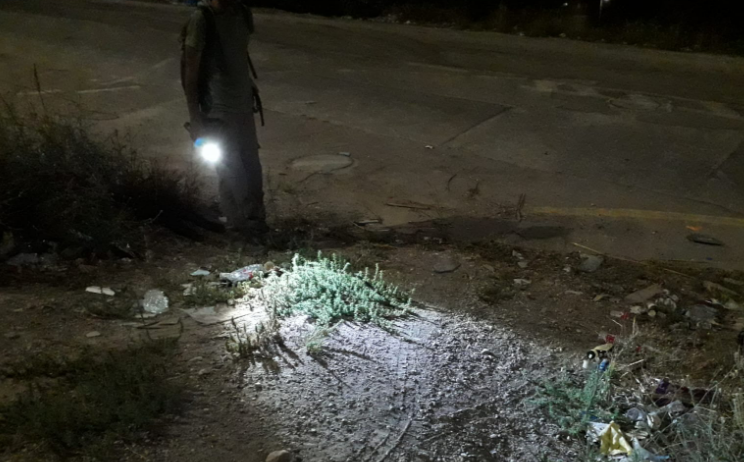 بالصور / جيش الاحتلال يستعين بخبراء تقفي الاثر للعثور على الزبيدي ورفاقه